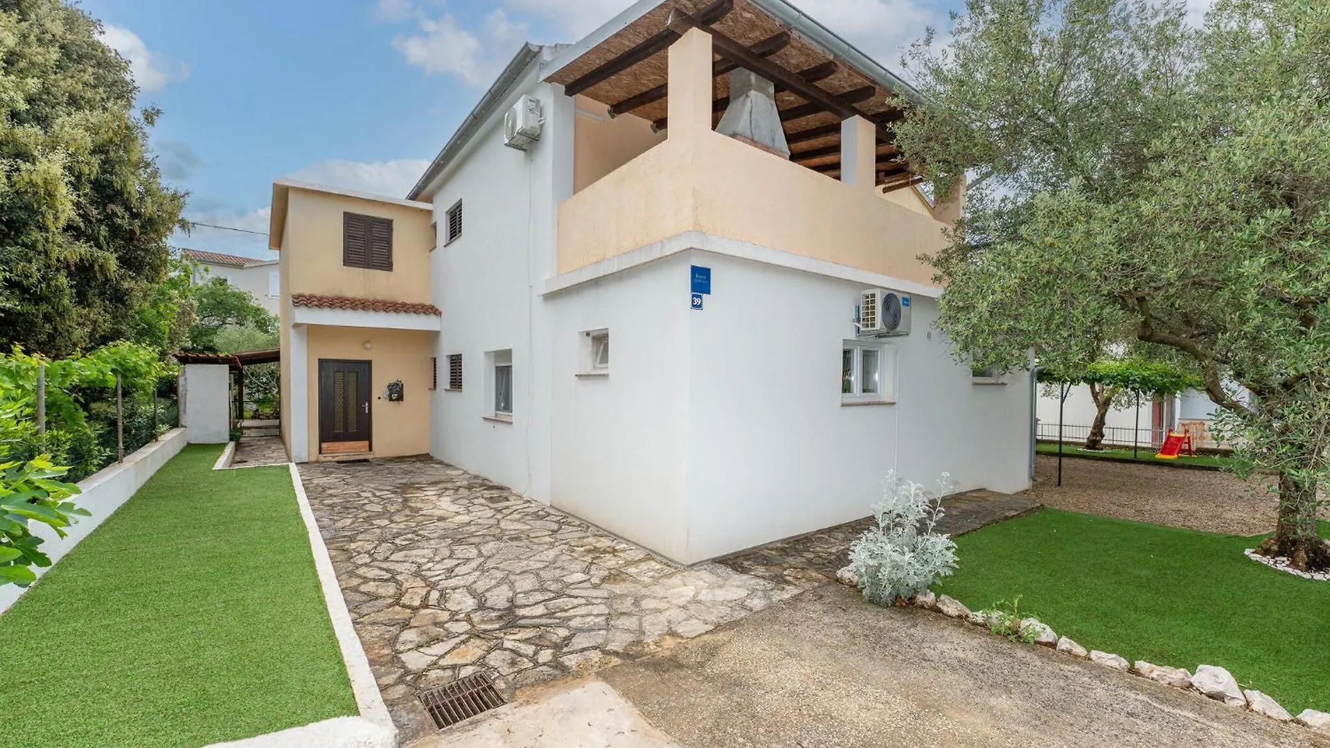 Cozy Apartment In Biograd Na Moru With Wifi